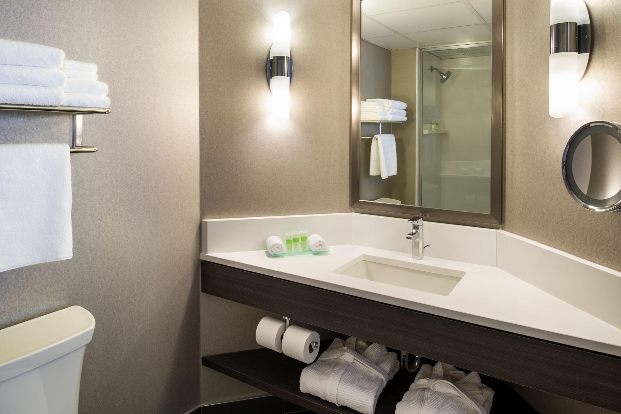 Saskatoon Inn & Conference Centre Εξωτερικό φωτογραφία